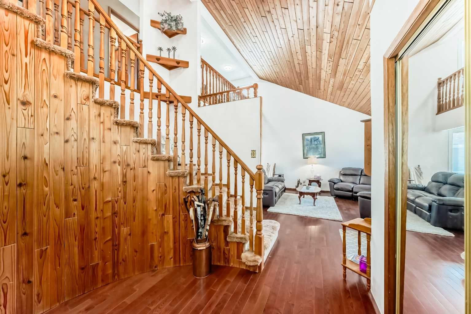 88 Castlefall Way NE