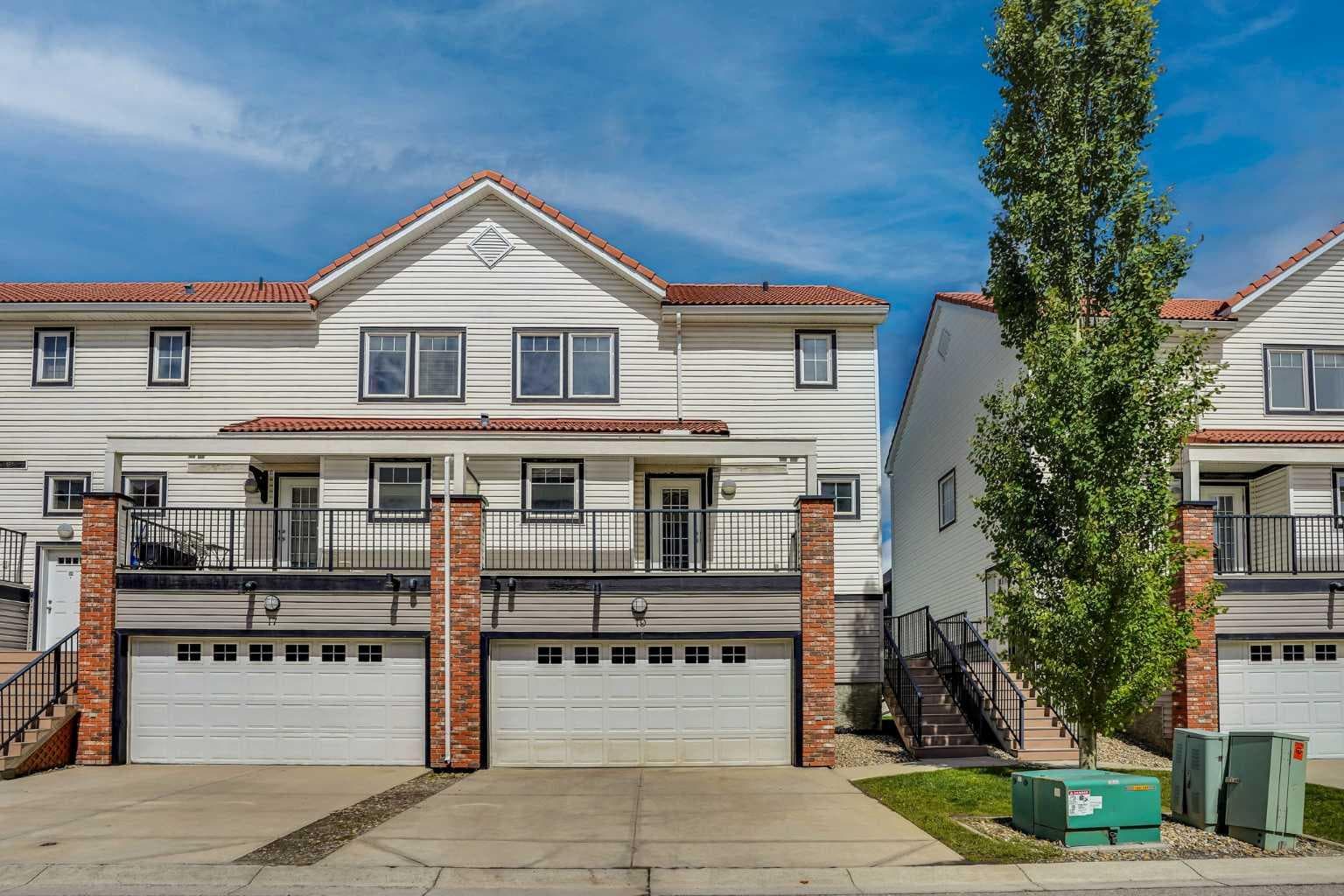 19 Royal Oak Plaza NW
