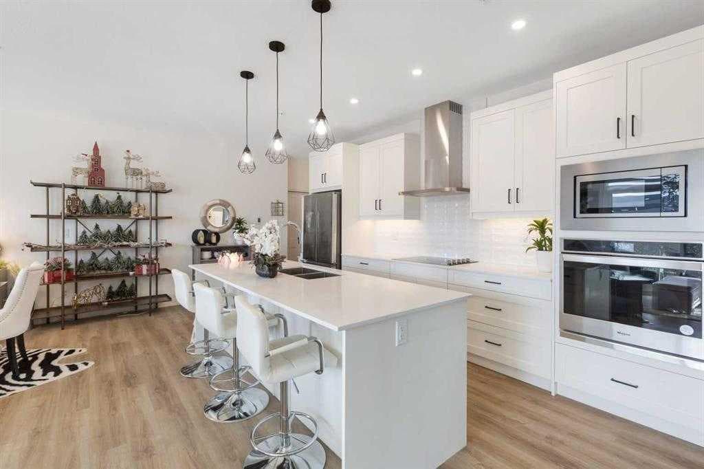 116, 10 Sage Hill  NW