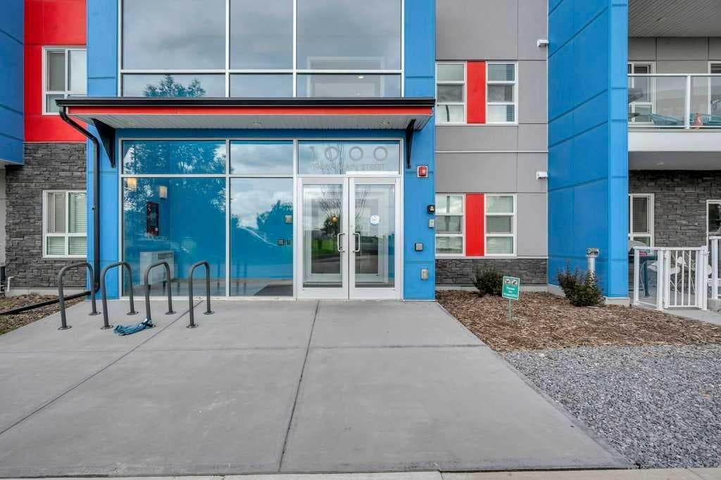 1211, 19489 Main Street SE
