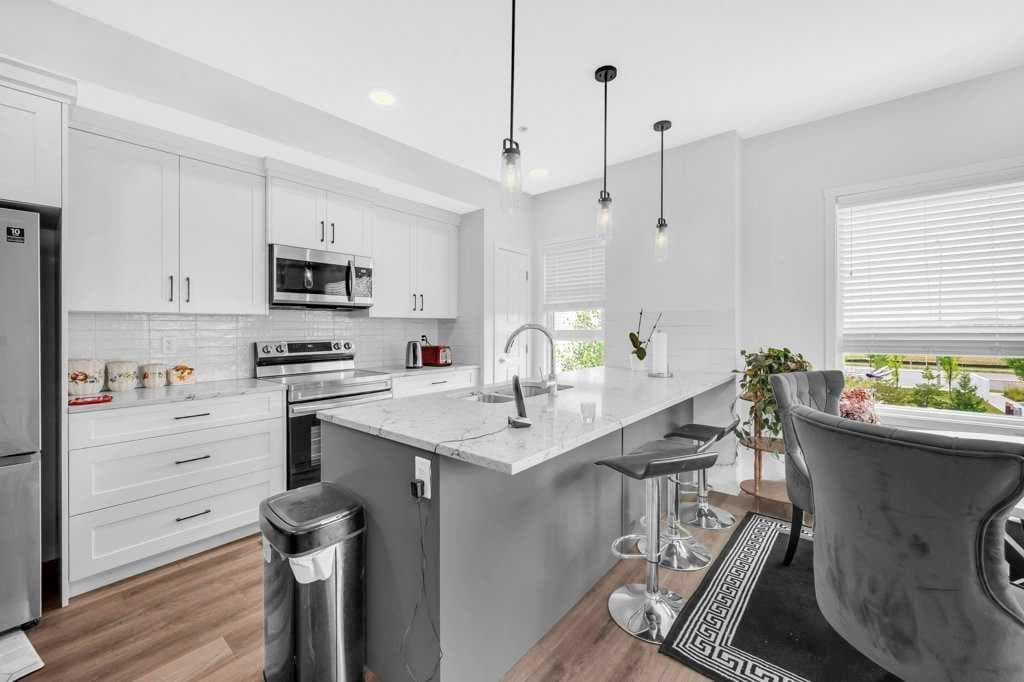 1211, 19489 Main Street SE