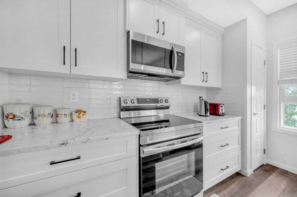 1211, 19489 Main Street SE