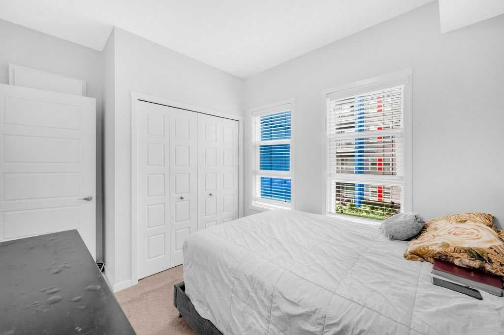 1211, 19489 Main Street SE