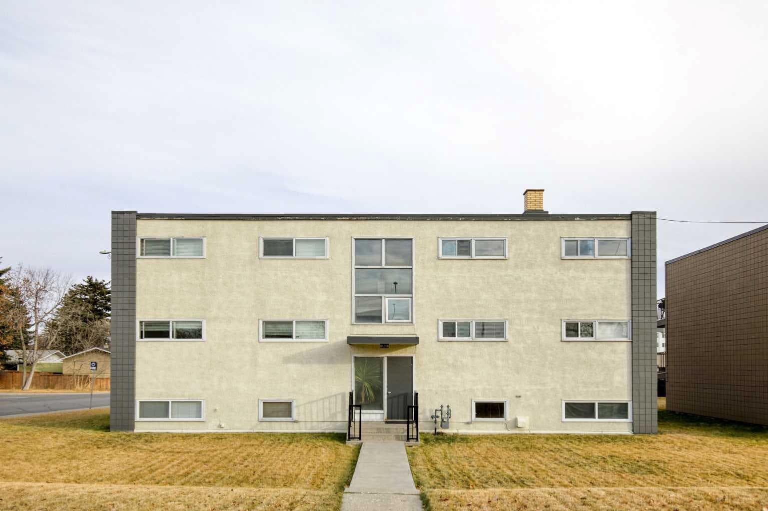 2705 38 Street SW