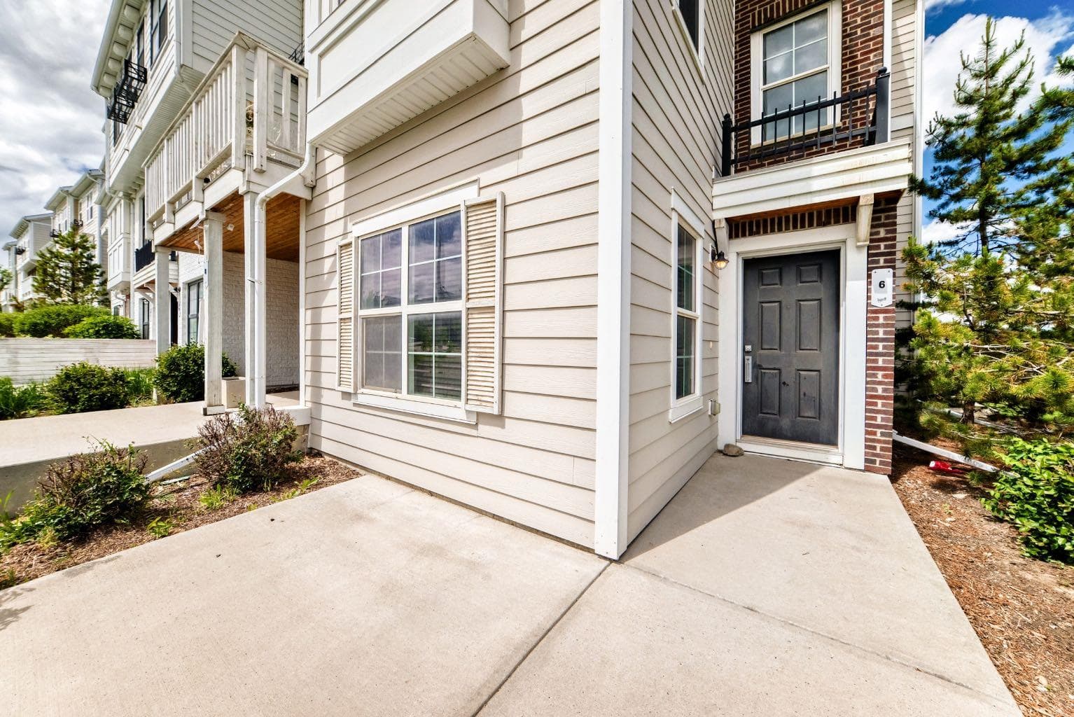 6 Nolan Hill Gate NW