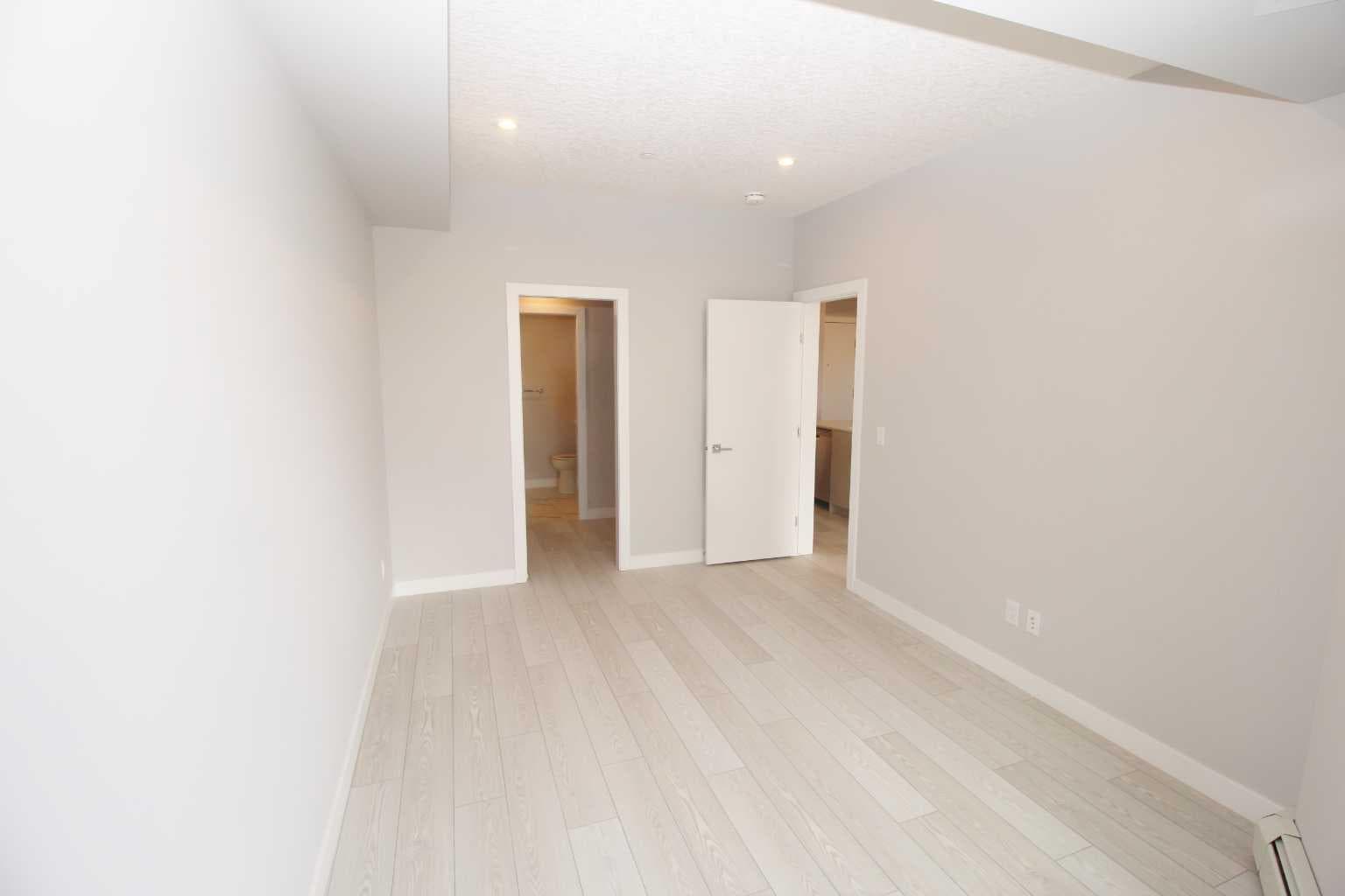 214, 8370 Broadcast Avenue SW