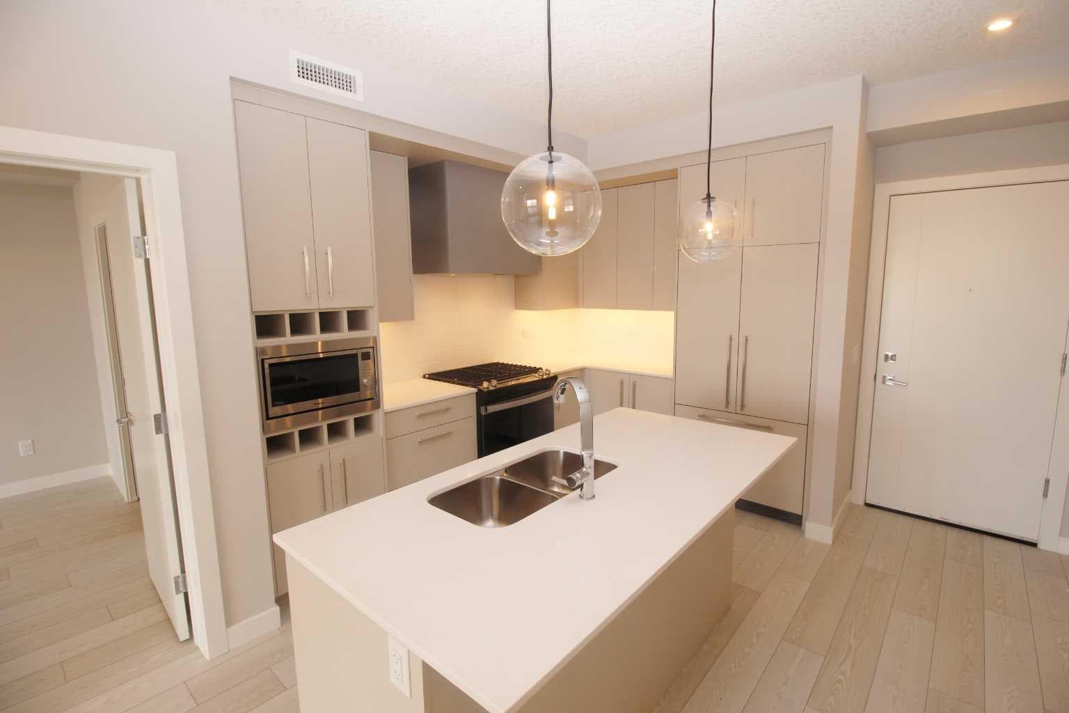 214, 8370 Broadcast Avenue SW