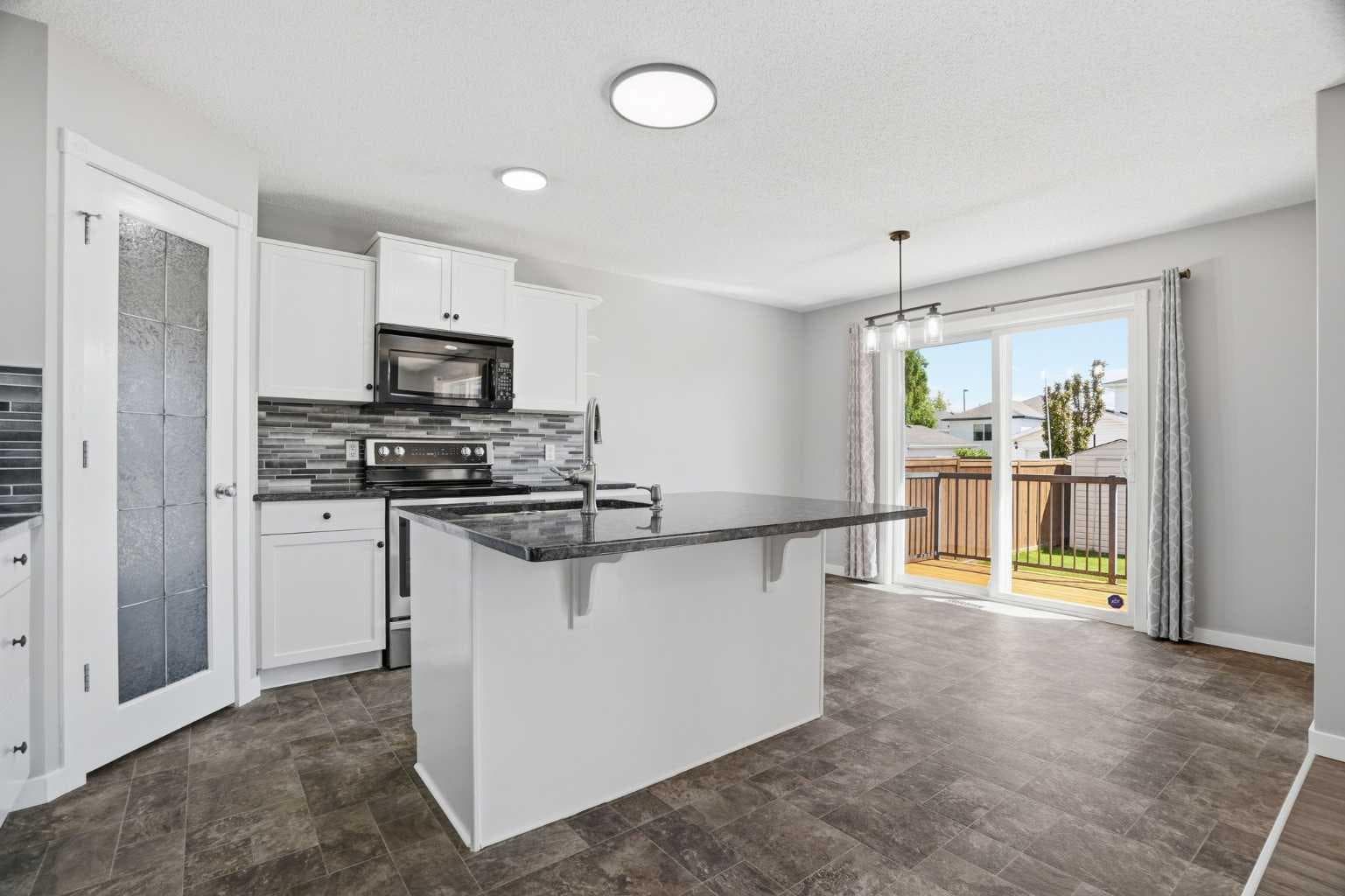 207 Sagewood Drive SW