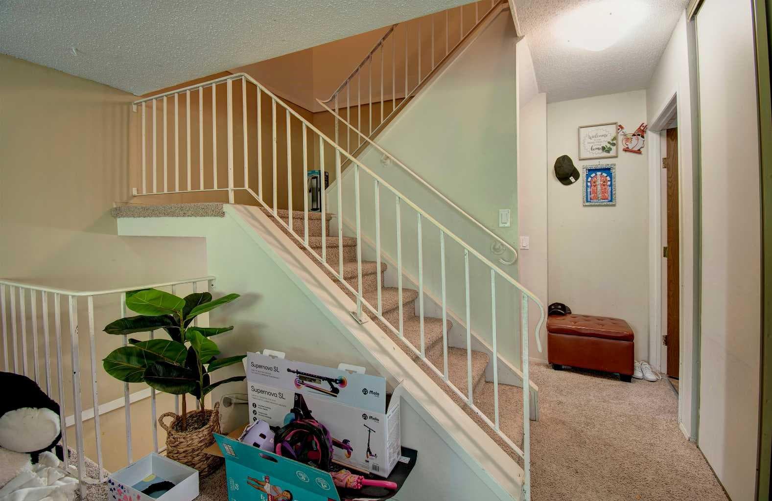 106, 2200 Woodview Drive SW