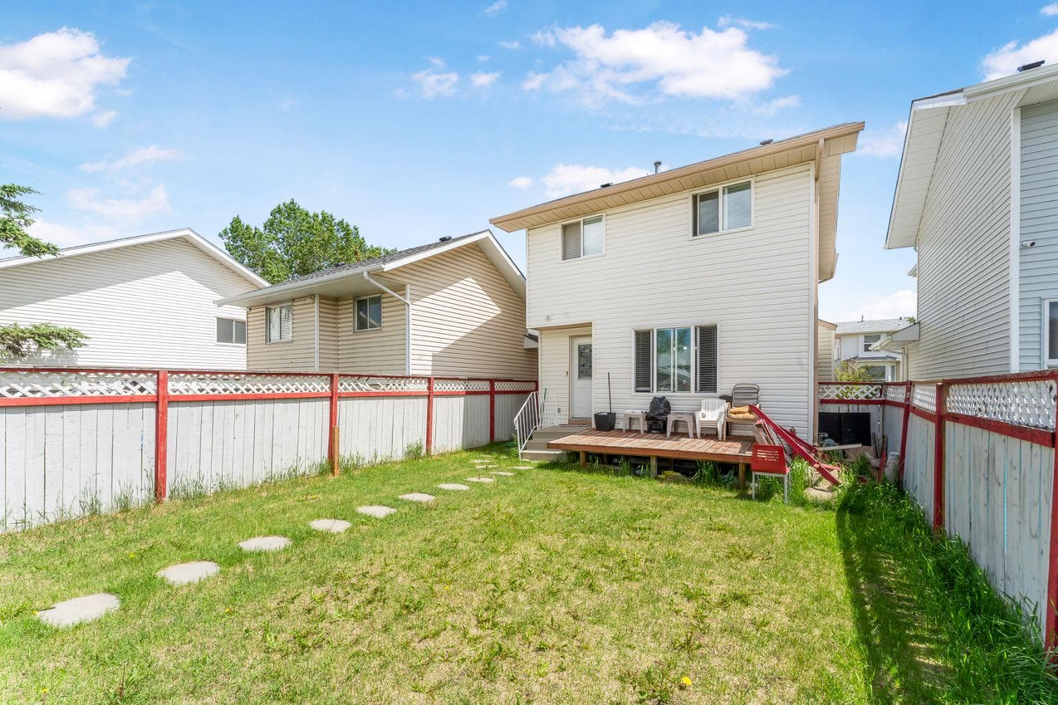 369 Martinwood Place NE