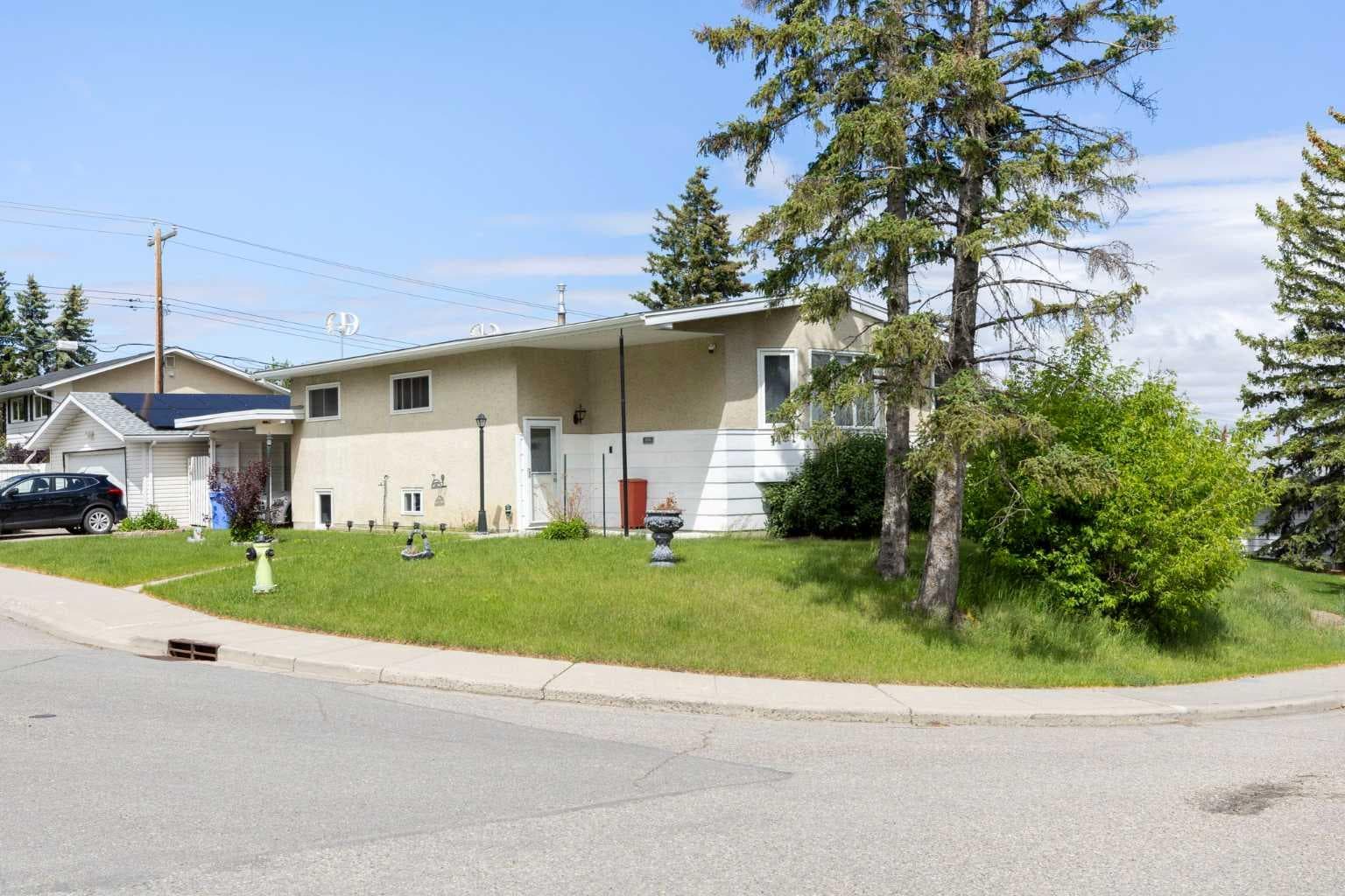 1016 Hunterdale Place NW