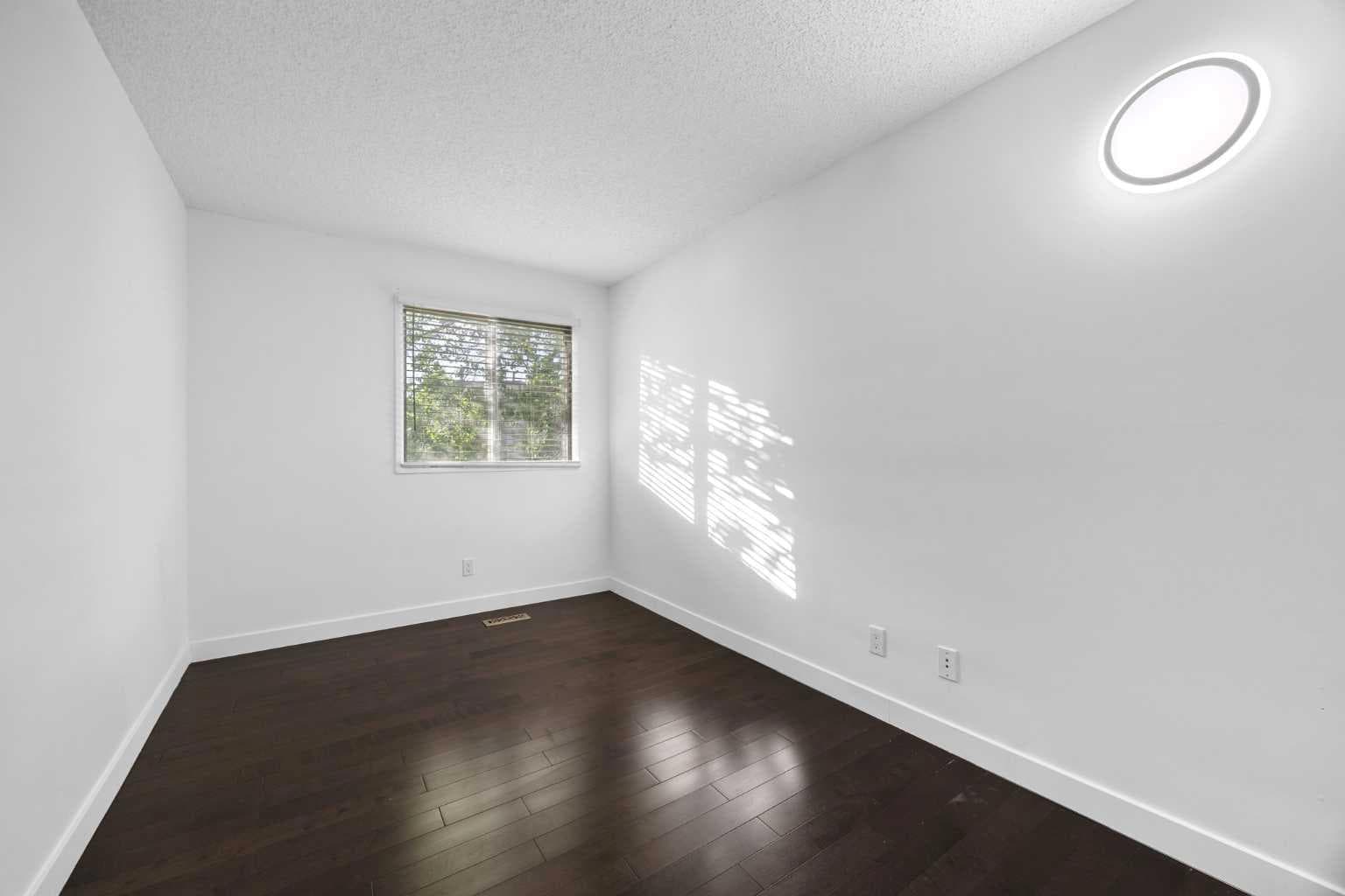 301, 1540 29 Street NW