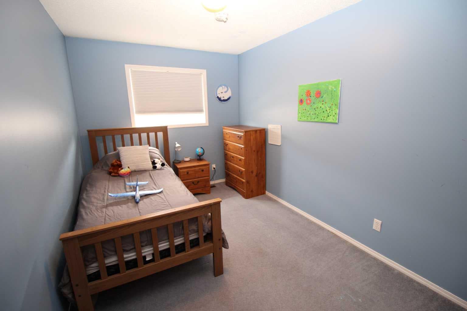 215 Millview Green SW