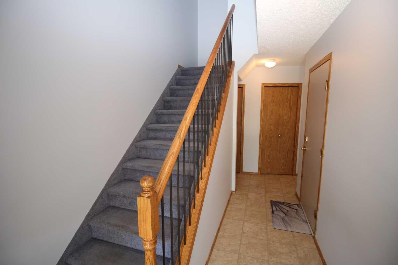 215 Millview Green SW