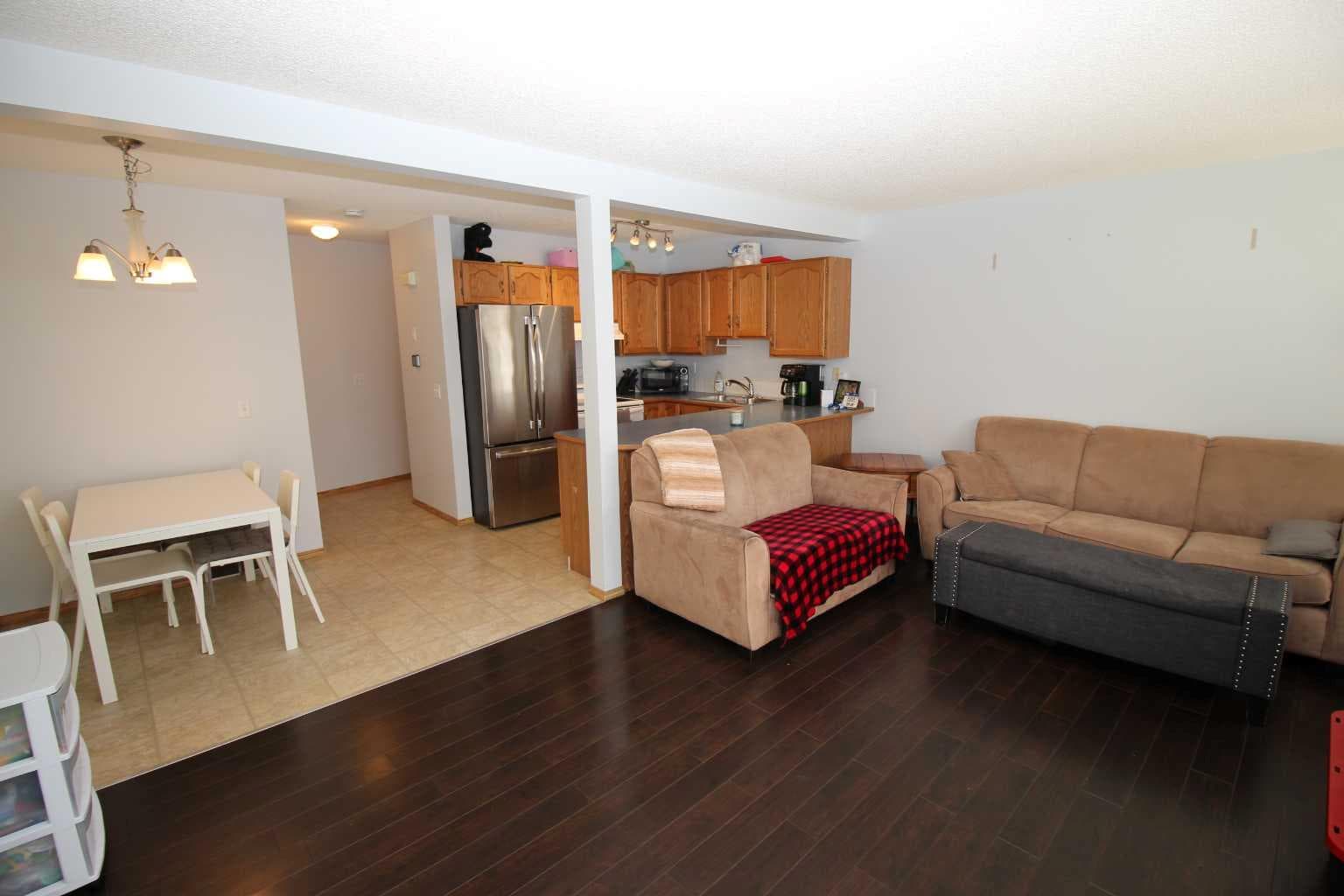 215 Millview Green SW