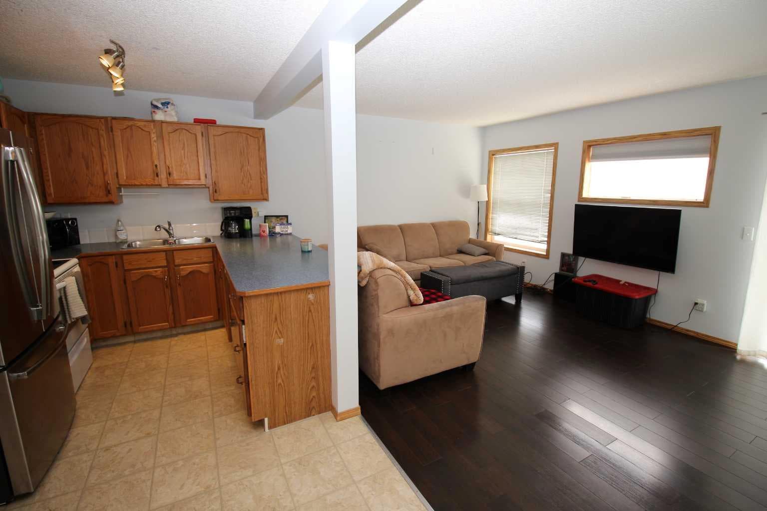 215 Millview Green SW