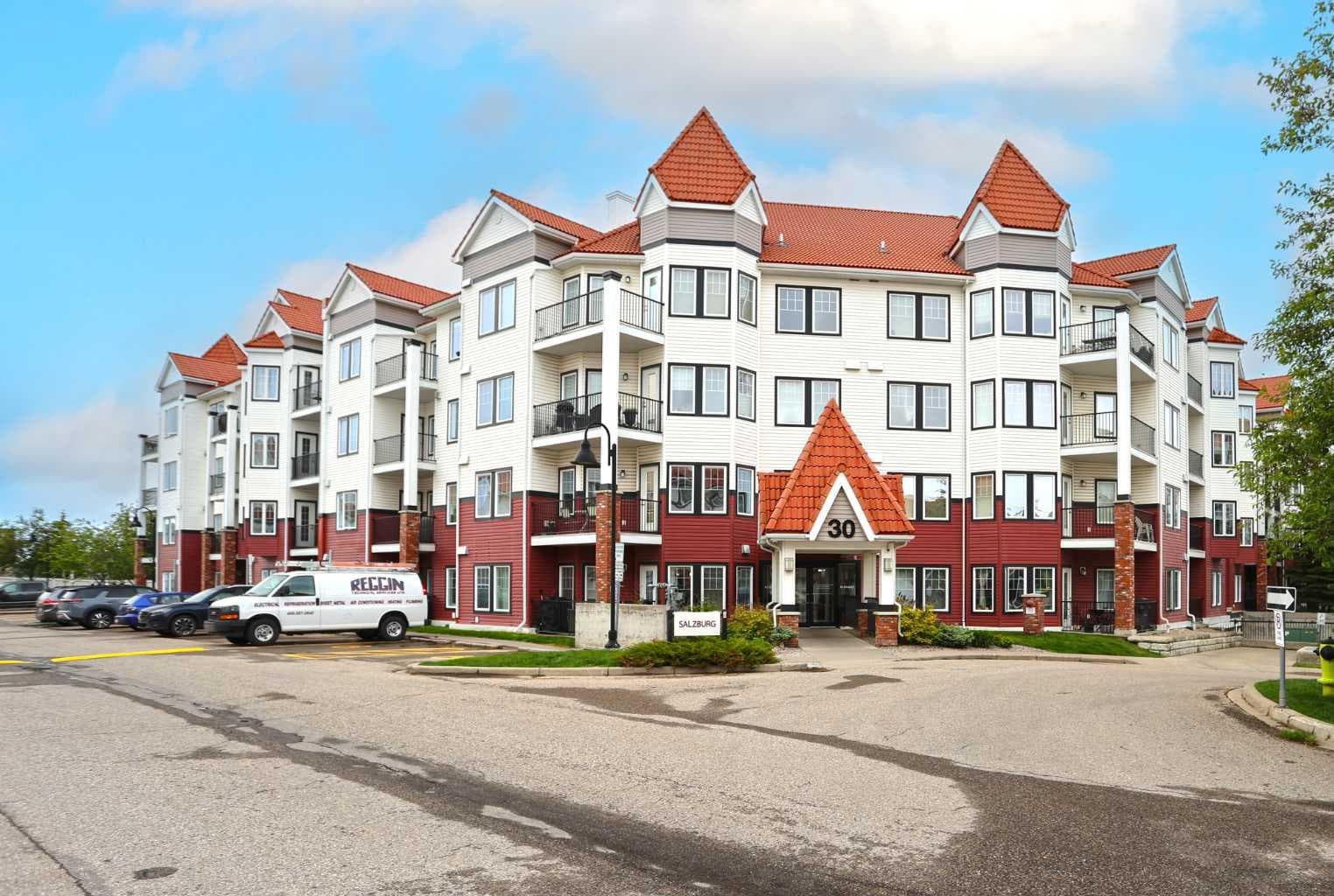 420, 30 Royal Oak Plaza NW