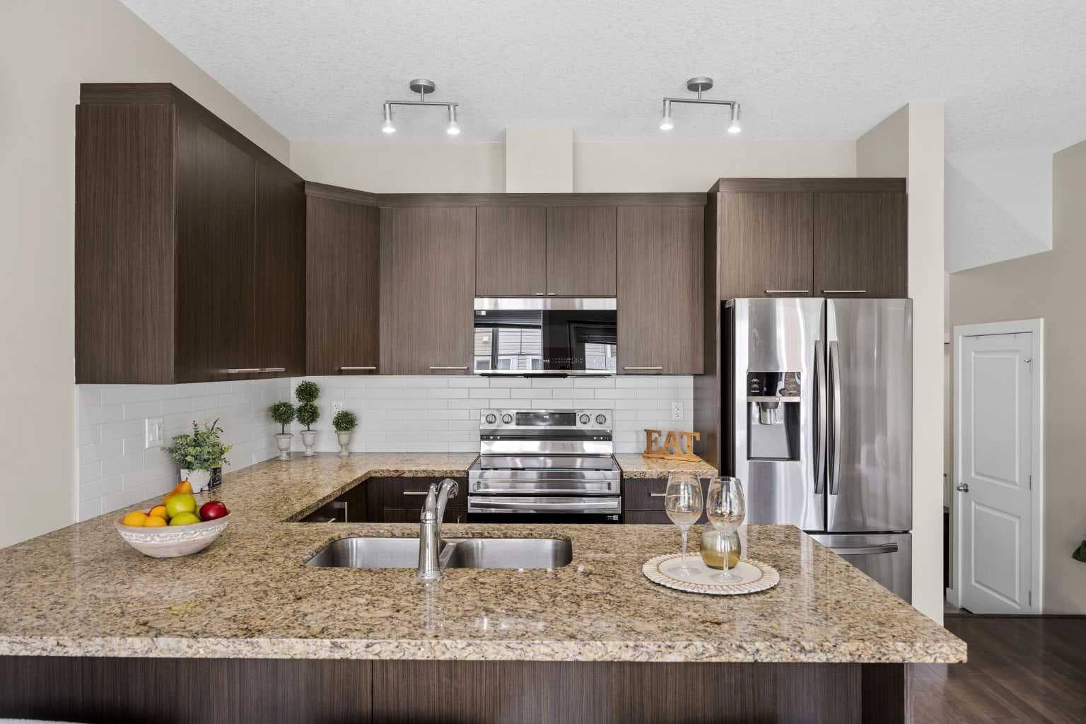 121, 300 Marina Drive 