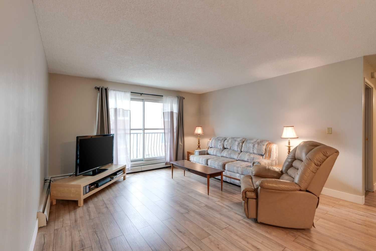 11A, 231 Heritage Drive SE