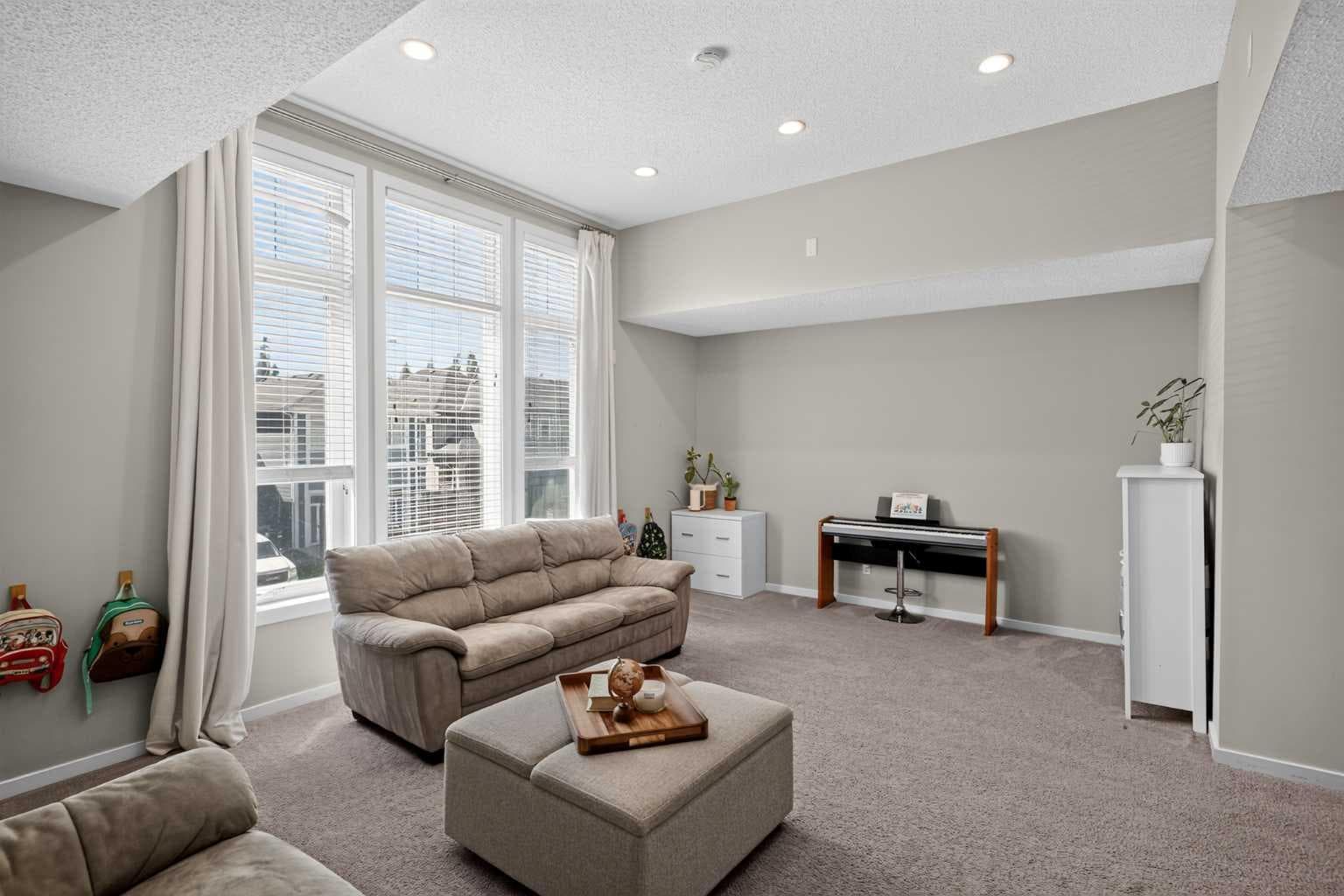 367 Mahogany Terrace SE