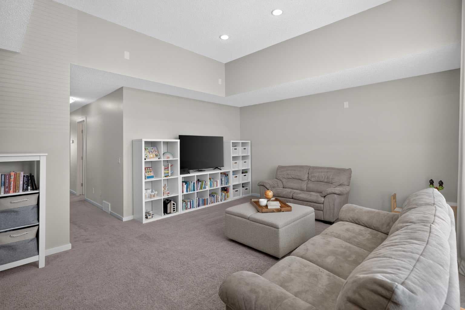 367 Mahogany Terrace SE