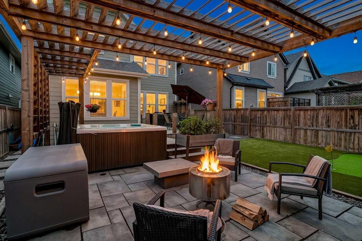 367 Mahogany Terrace SE