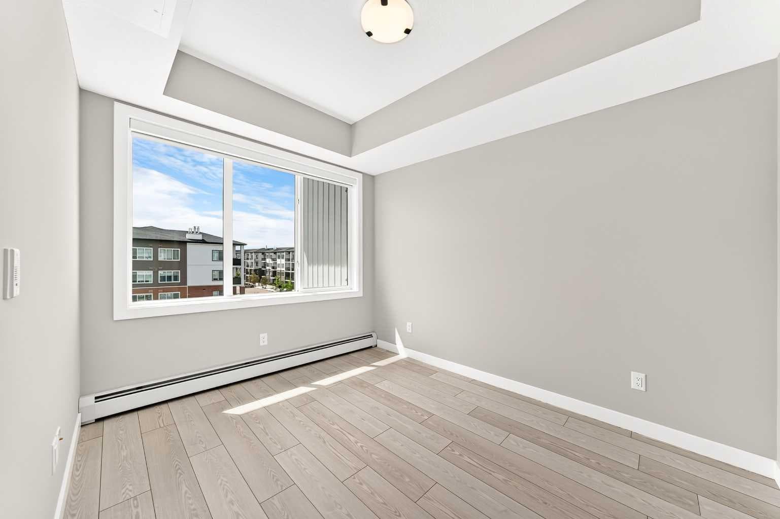 1406, 6 Merganser Drive West  