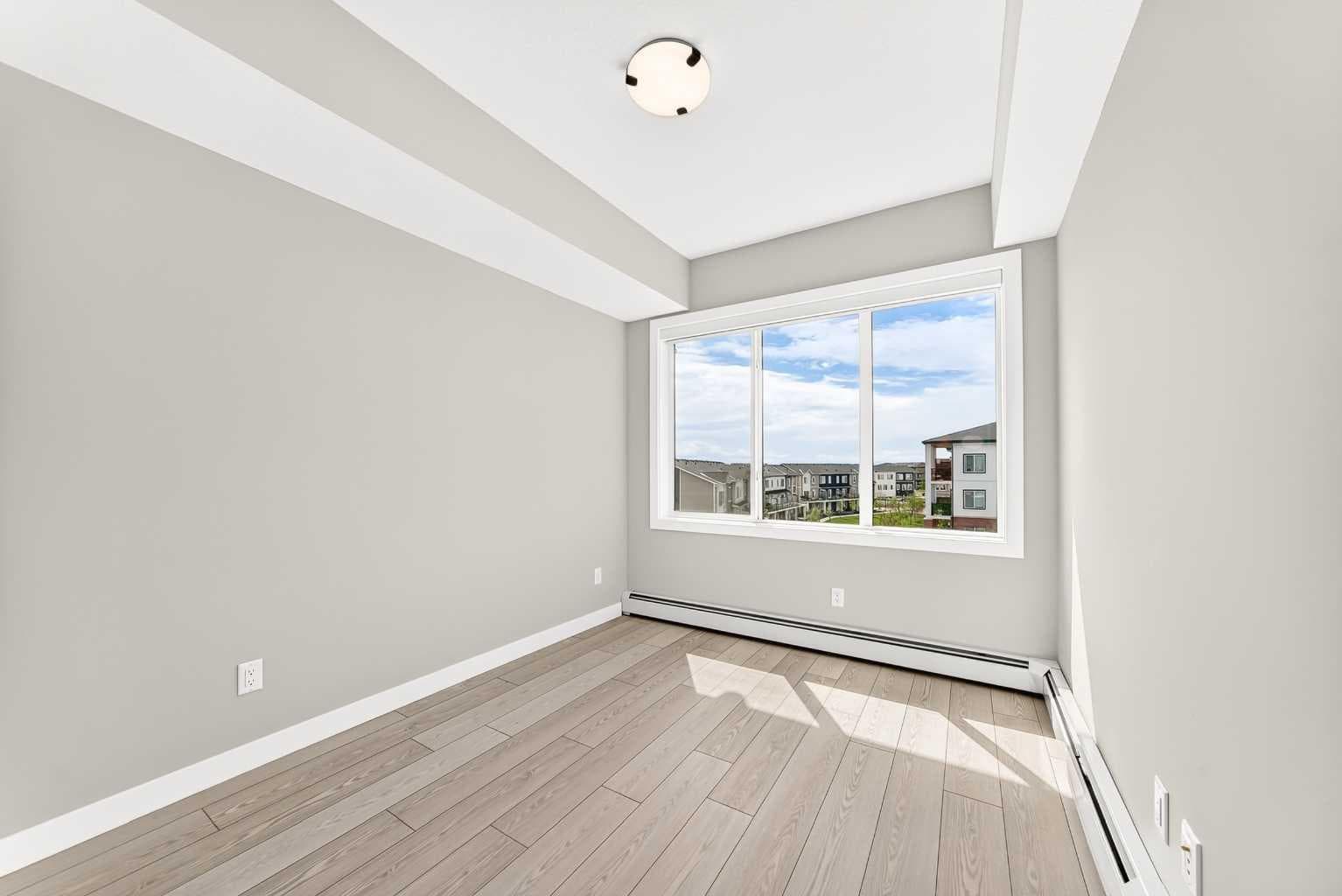 1406, 6 Merganser Drive West  