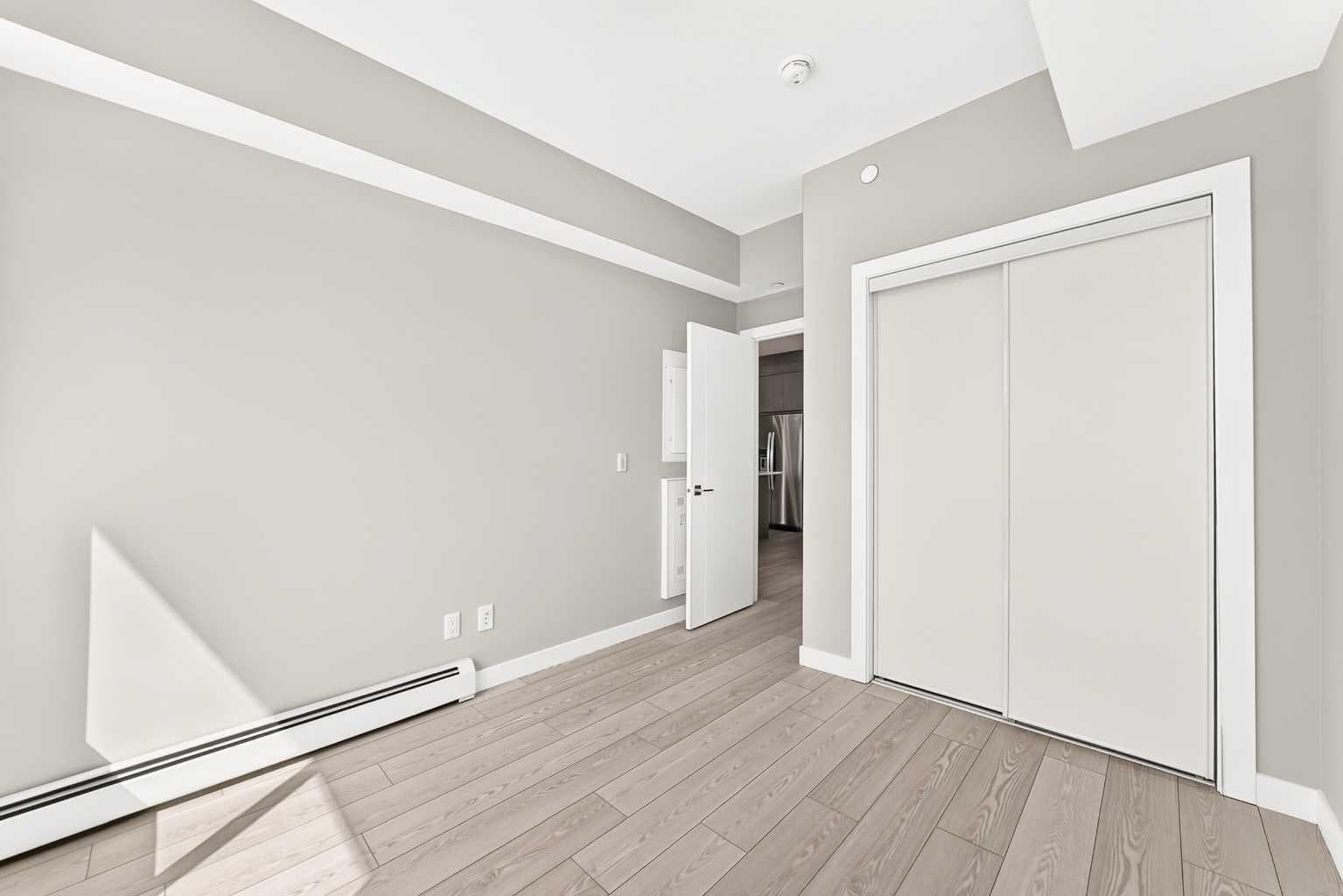 1406, 6 Merganser Drive West  