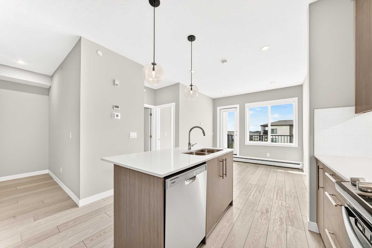 1406, 6 Merganser Drive West  