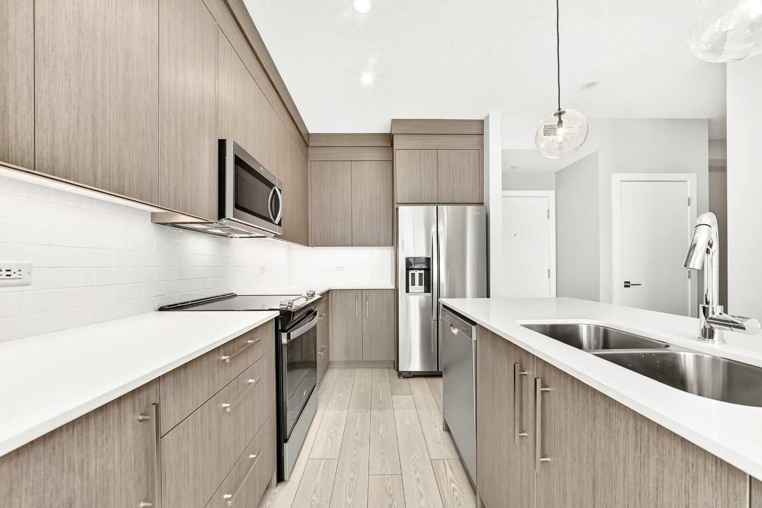 1406, 6 Merganser Drive West  