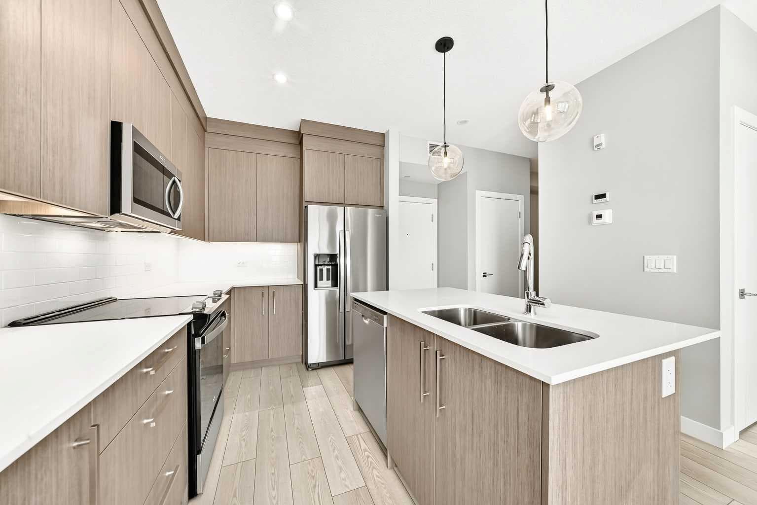 1406, 6 Merganser Drive West  
