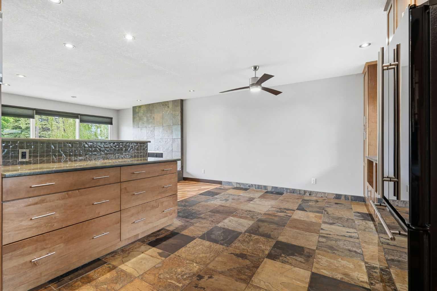 316 Canniff Place SW