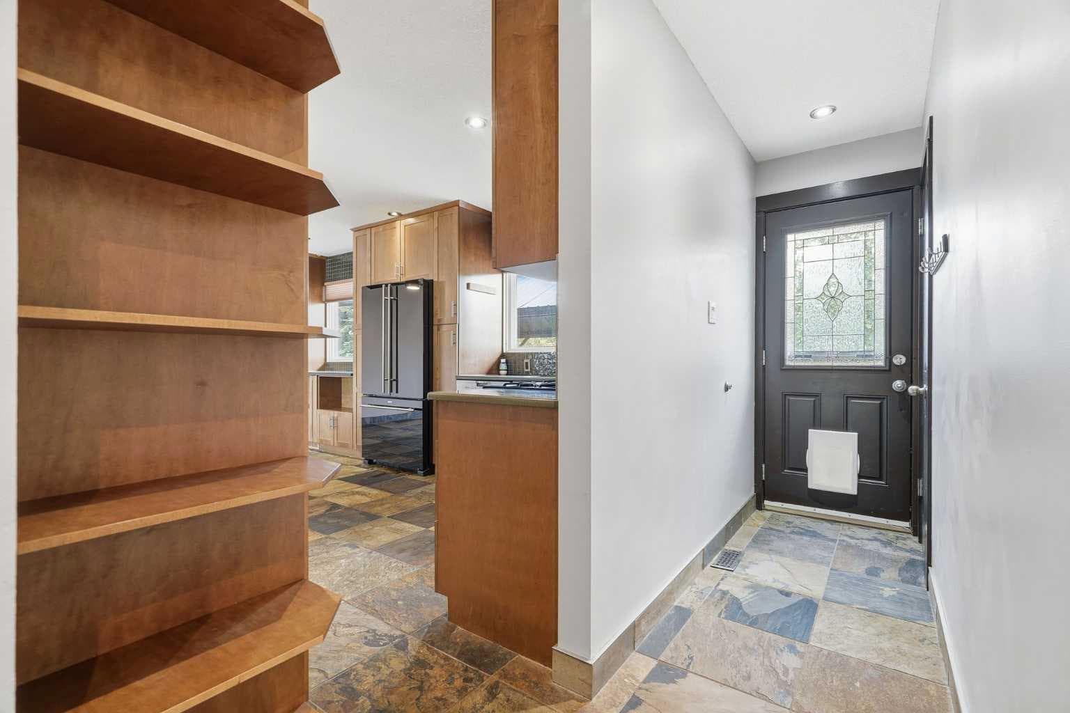 316 Canniff Place SW