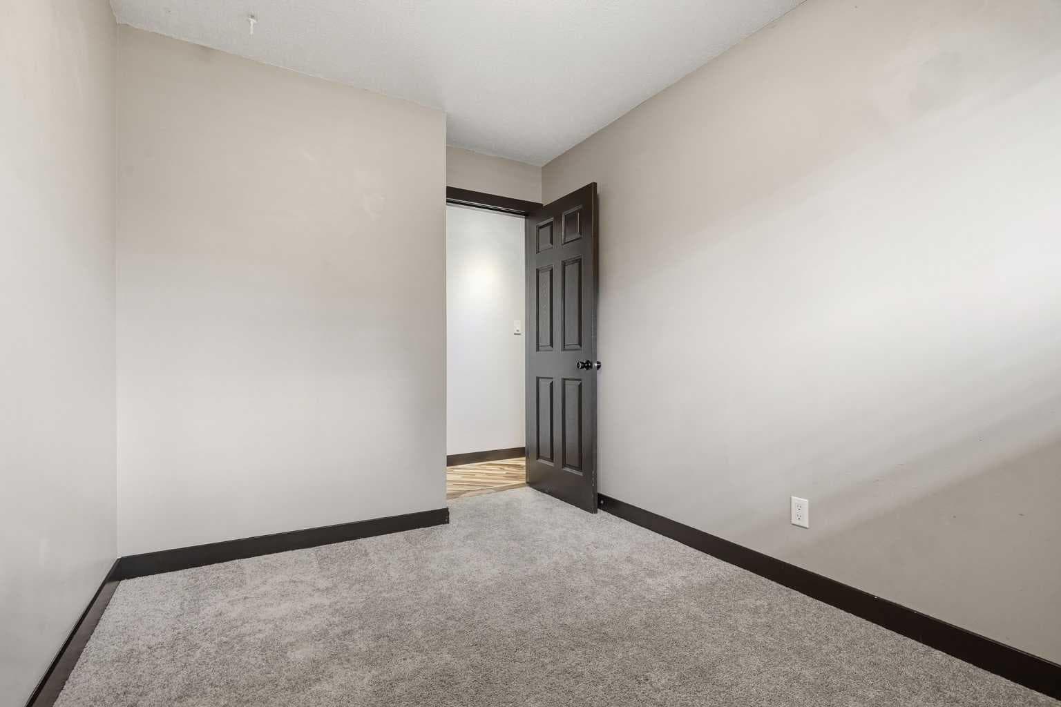 316 Canniff Place SW