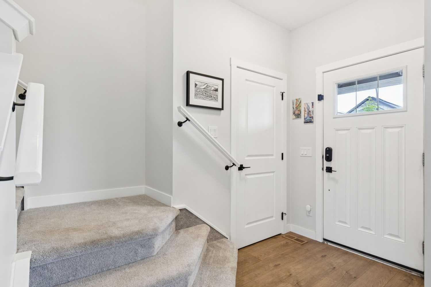 198 Legacy Reach Crescent SE