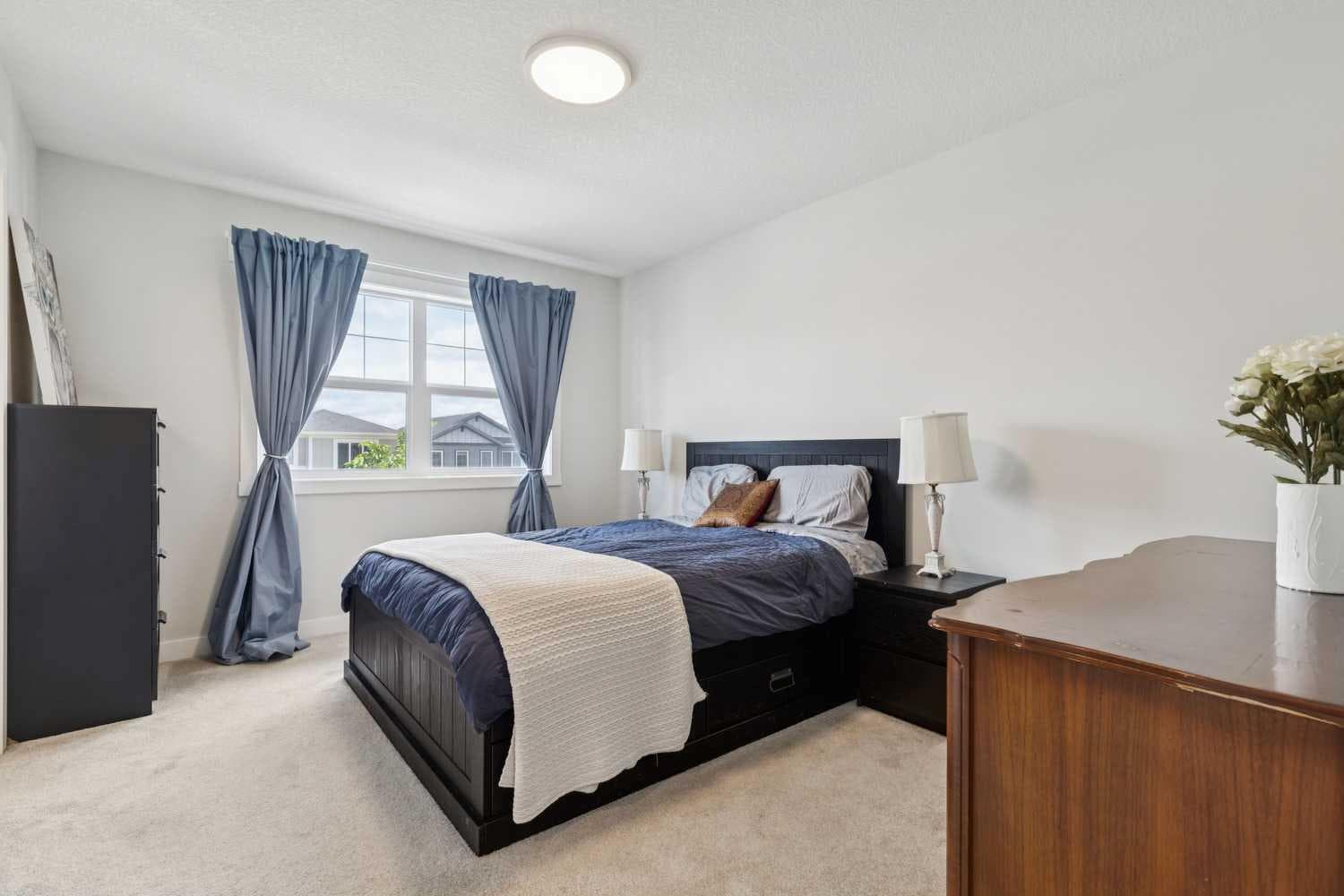 198 Legacy Reach Crescent SE