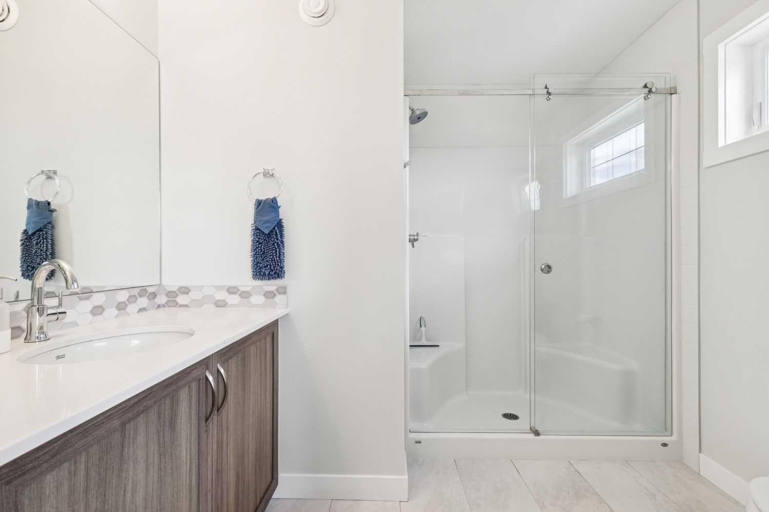 198 Legacy Reach Crescent SE