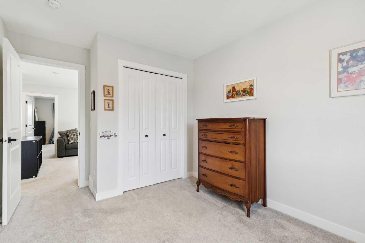 198 Legacy Reach Crescent SE