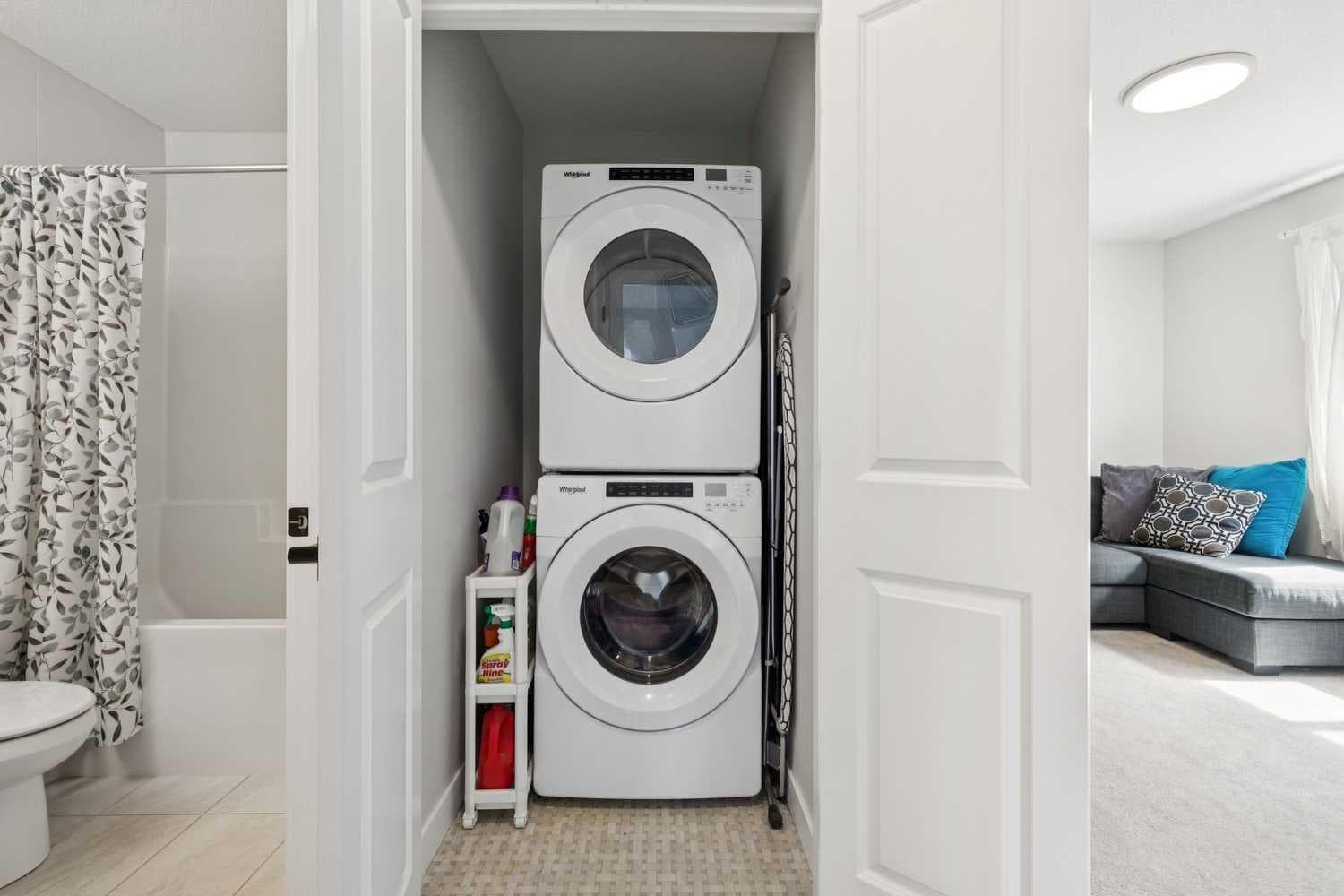 198 Legacy Reach Crescent SE