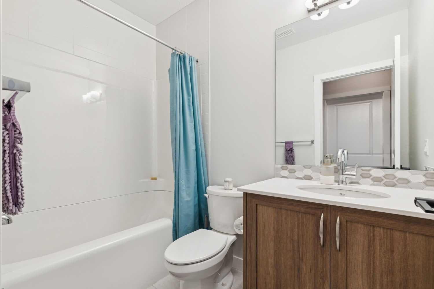 198 Legacy Reach Crescent SE
