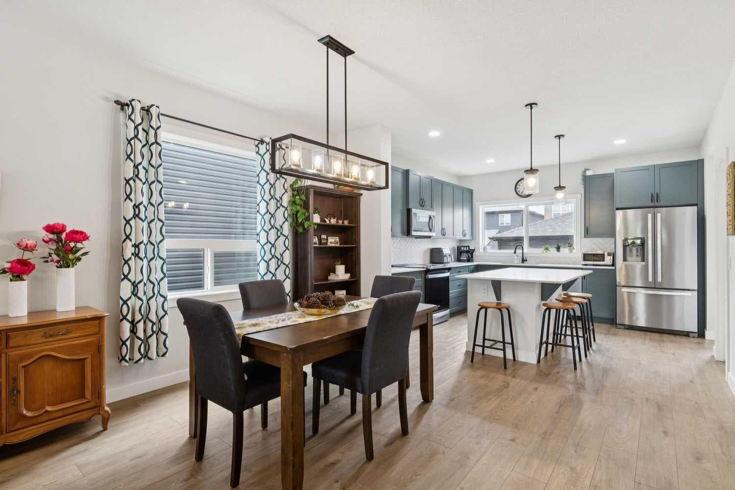 198 Legacy Reach Crescent SE