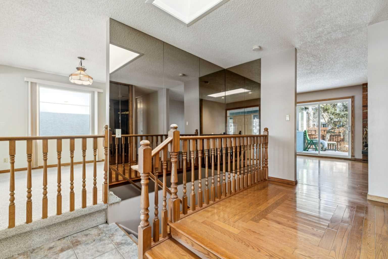 328 Norseman Road NW
