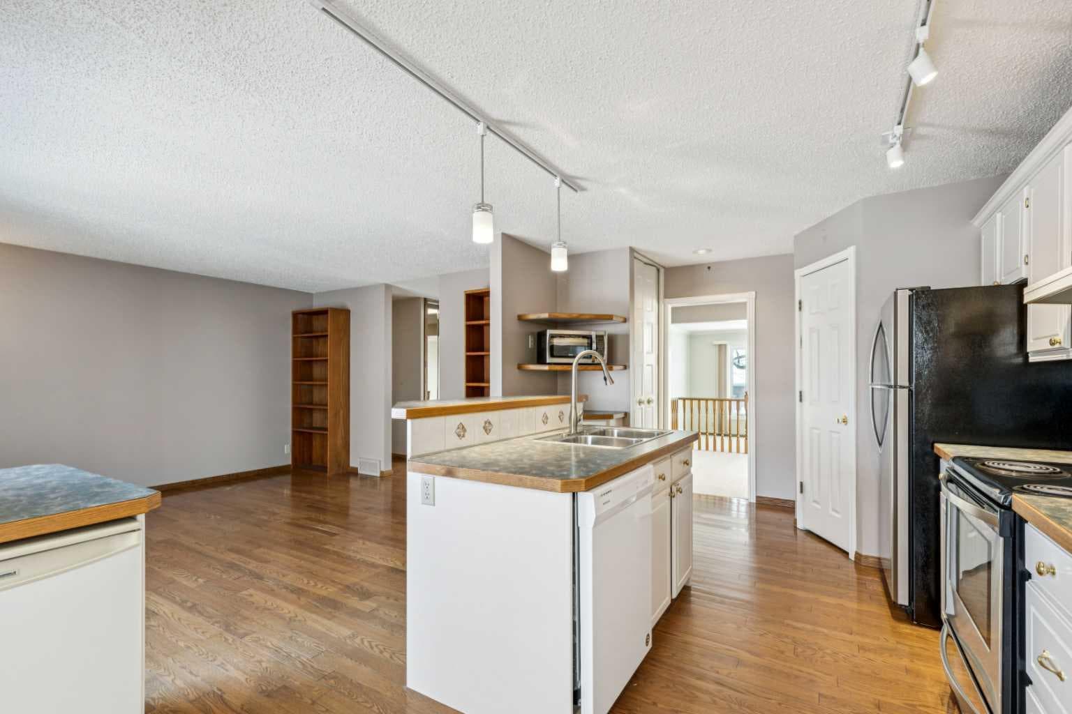 328 Norseman Road NW