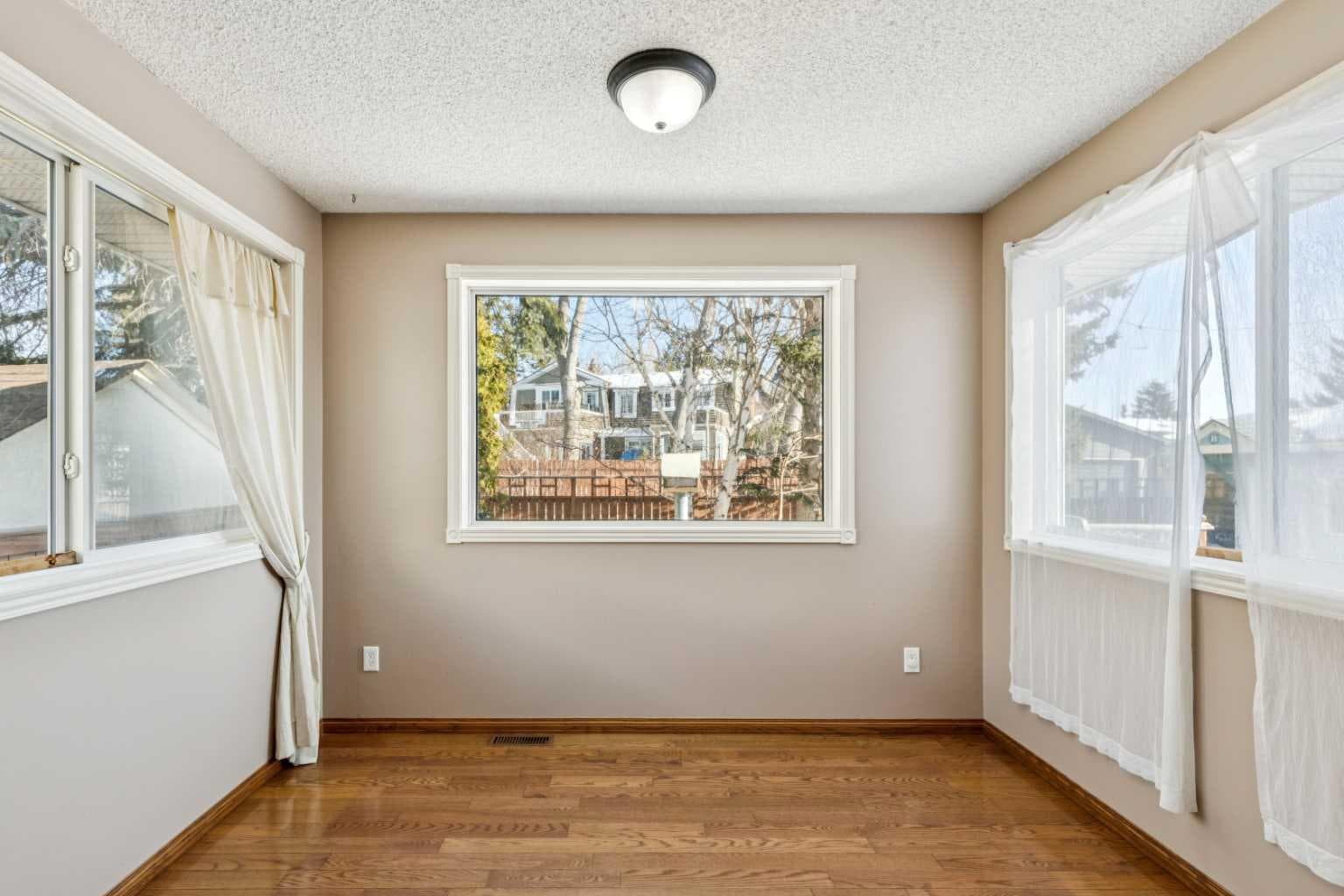 328 Norseman Road NW