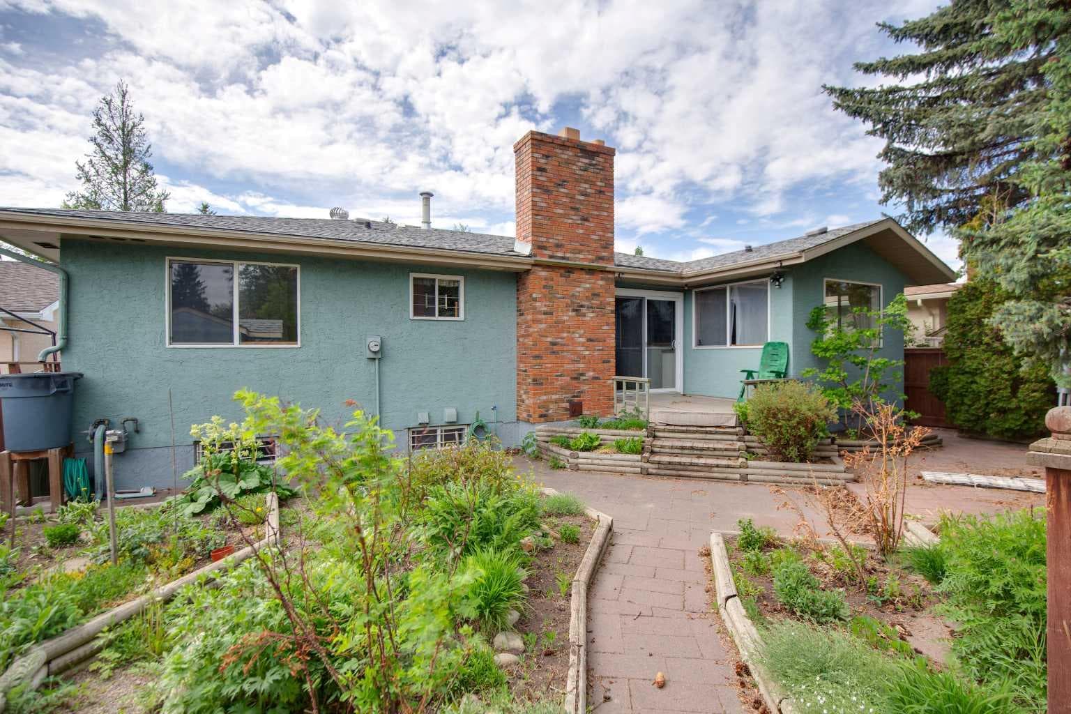 328 Norseman Road NW