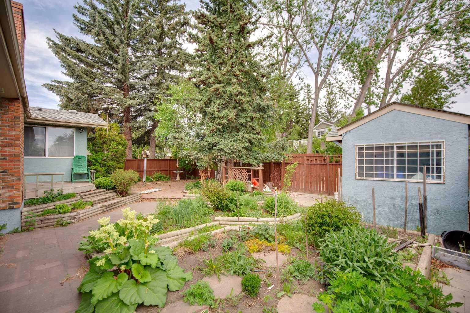 328 Norseman Road NW