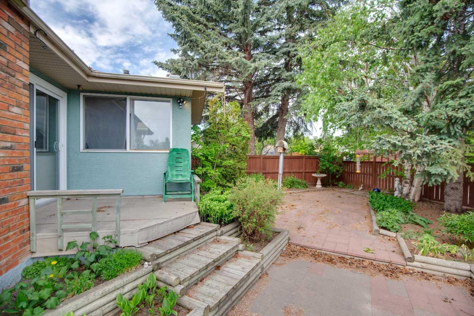 328 Norseman Road NW