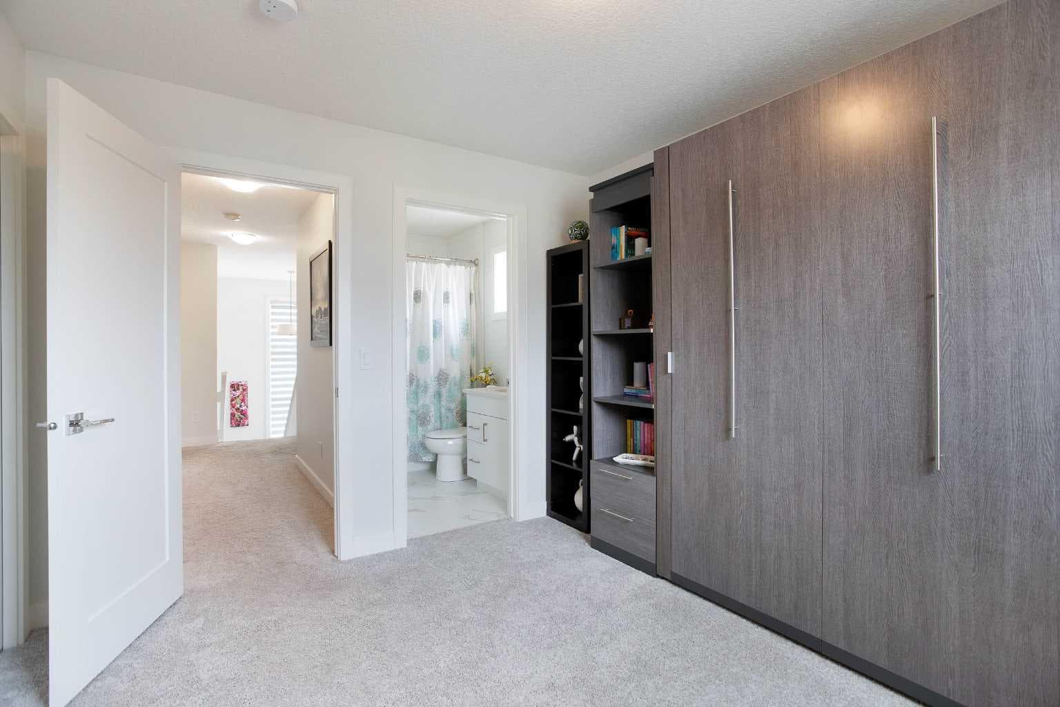 162 Greenbriar Way NW