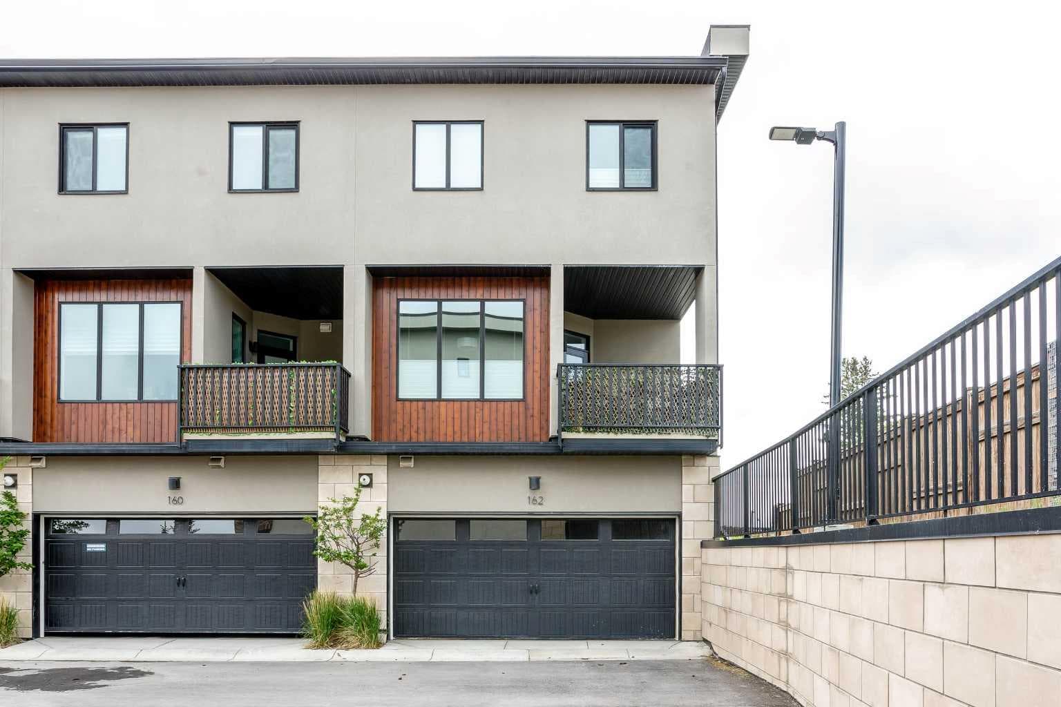162 Greenbriar Way NW